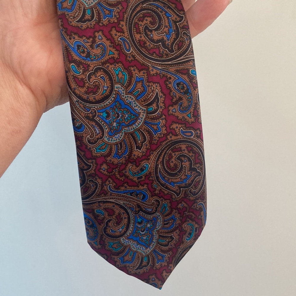 Thomas & Thomas Paisley Silk Tie View 2